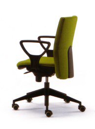 GEMINI serie 2 G4T ITALHOME Poltroncina operativa di grande  confort per lunghe sedute di lavoro. Conforme alle legislazioni vigenti.
Anche il retro dello schienale ï¿½ imbottito e rivestito con lo stesso tessuto.
Meccanismo sincroflex bloccabile in ogni posizione.
Colori tessuto vedi foto n. 4 
